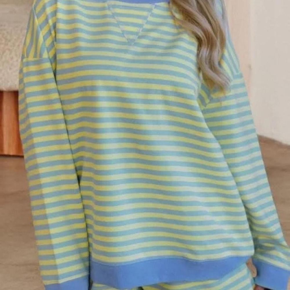 Adeline Clothing yellow/bluel striped sweatshirt & shorts set medium I-10